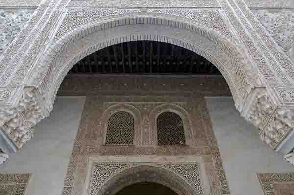 Granada 052 - La Alhambra - palacios Nazaries - Patio del Mexuar.jpg
